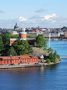 Vor dem Hafen von Stockholm