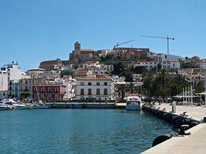 Balearen - Blick auf Ibiza-Stadt