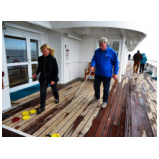 Beim Shuffleboard