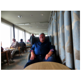 In einer Lounge