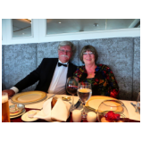 Bei einem Gala-Dinner