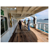 Beim Shuffleboard