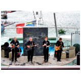 In Cobh ist eine Irische Band an Bord gekommen