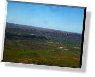 Auf dem Flug von Darwin nach Alice Springs