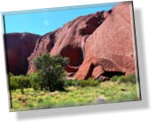 Umrundung des Uluru auf dem Base Walk