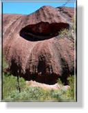 Umrundung des Uluru auf dem Base Walk