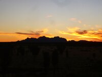 Sonnenuntergang hinter Kata Tjuta