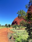 Auf dem Base Walk einmal um den Uluru