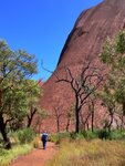 Auf dem Base Walk einmal um den Uluru