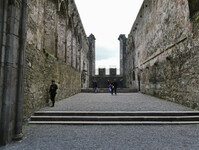 2_RockofCashel_230.jpg