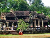 1_Angkor_Wat_070_1000.jpg