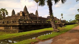 1_Angkor_Wat_240_1000.jpg