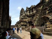 1_Angkor_Wat_420_1000.jpg