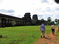 1_Angkor_Wat_660_1000.jpg