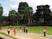 1_Angkor_Wat_670_1000.jpg