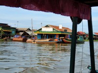 1_Boot_TonleSap_100_1000.jpg