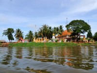 1_Boot_TonleSap_230_1000.jpg