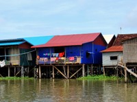 1_Boot_TonleSap_260_1000.jpg