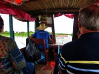 1_Boot_TonleSap_490_1000.jpg