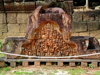 4_Banteay_Srei_120_1000.jpg