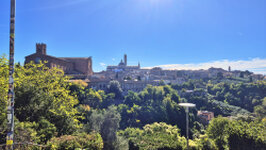 Vor der Basilica di San Domenico