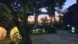 Weg zum Restaurant des San Marino Hotel und Resort