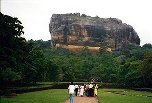 Der Felsen von Sigiriya Der Felsen von Sigiriya