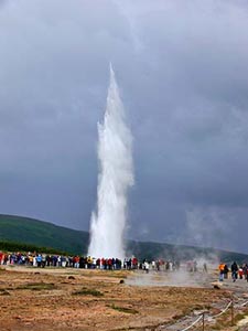 Der Geysir Strokkur