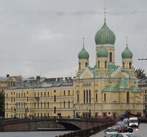 Auf der Newa in St. Petersburg