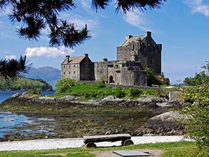 Eilean Donan Castle - Stammsitz des McRae Clans Eilean Donan Castle - Stammsitz des McRae Clans